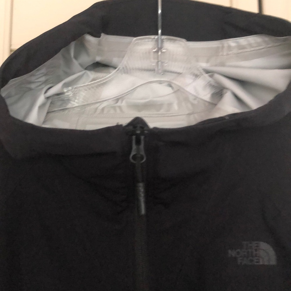 The North Face Black Women’s LG rain jkt w hood